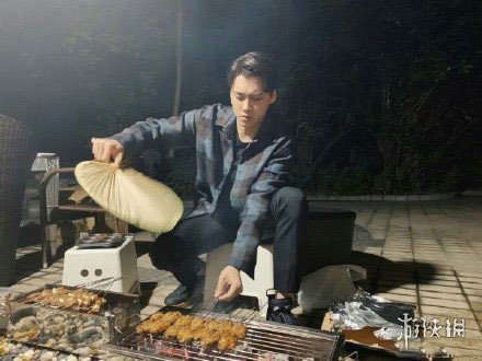 全员摆摊是什么梗?摆地摊的梗【爱豆摆地摊的图片】